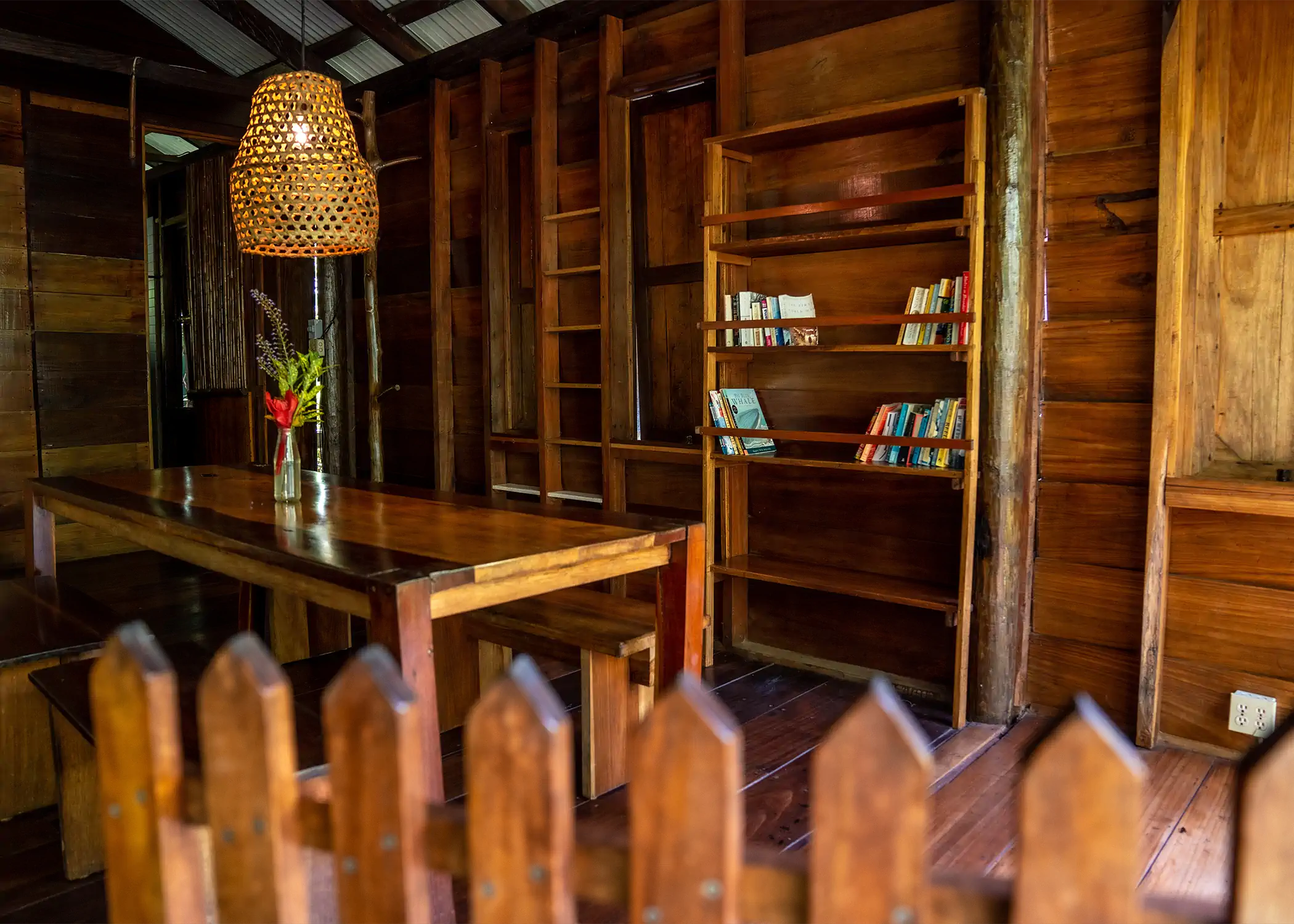 Spacious common area with library at Cacao Farm House bungalow